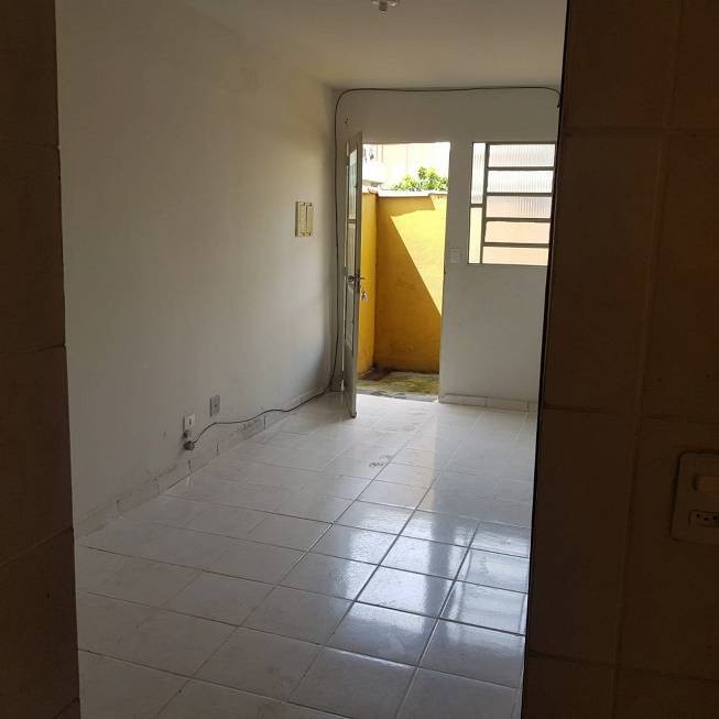 CIDADE ADEMAR- QUARTO, SALA E COZINHA