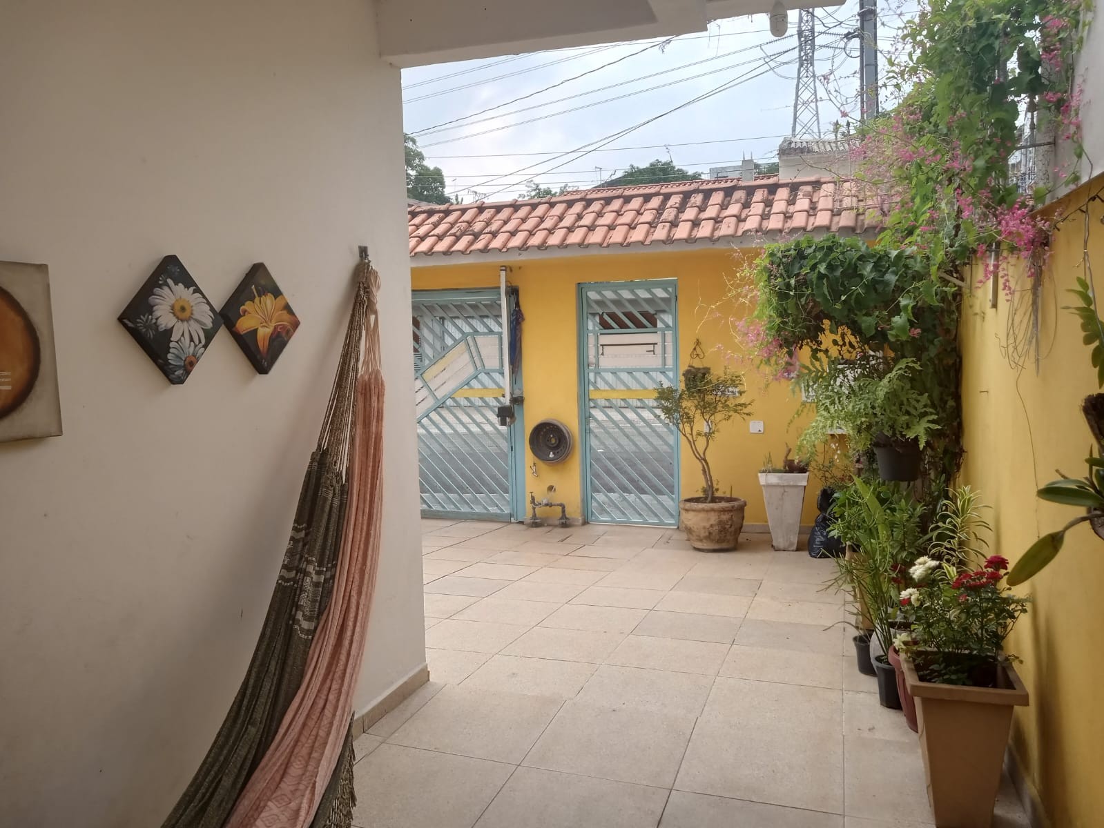 Sobrado 250m² - Jd Domitila