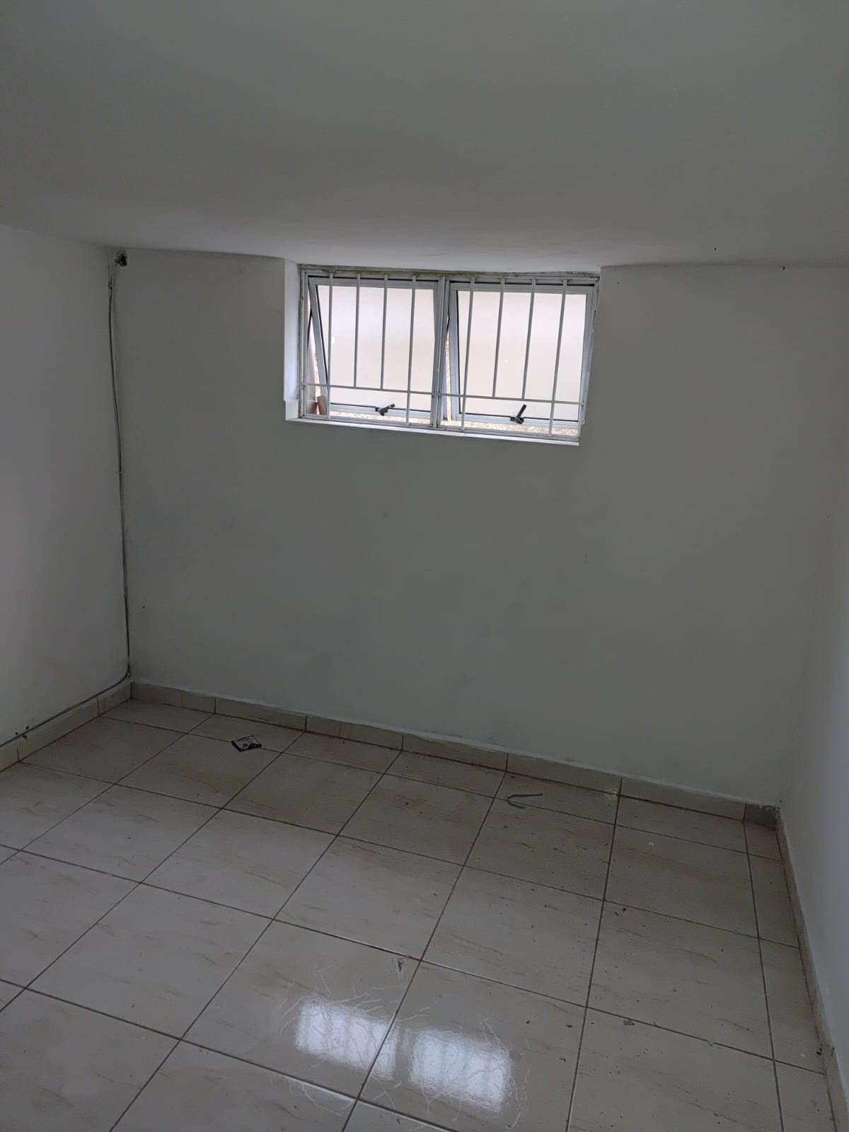 CASA 03 CÔMODOS JARDIM LUSO (POSSIBILIDADE VAGA DE GARAGEM)