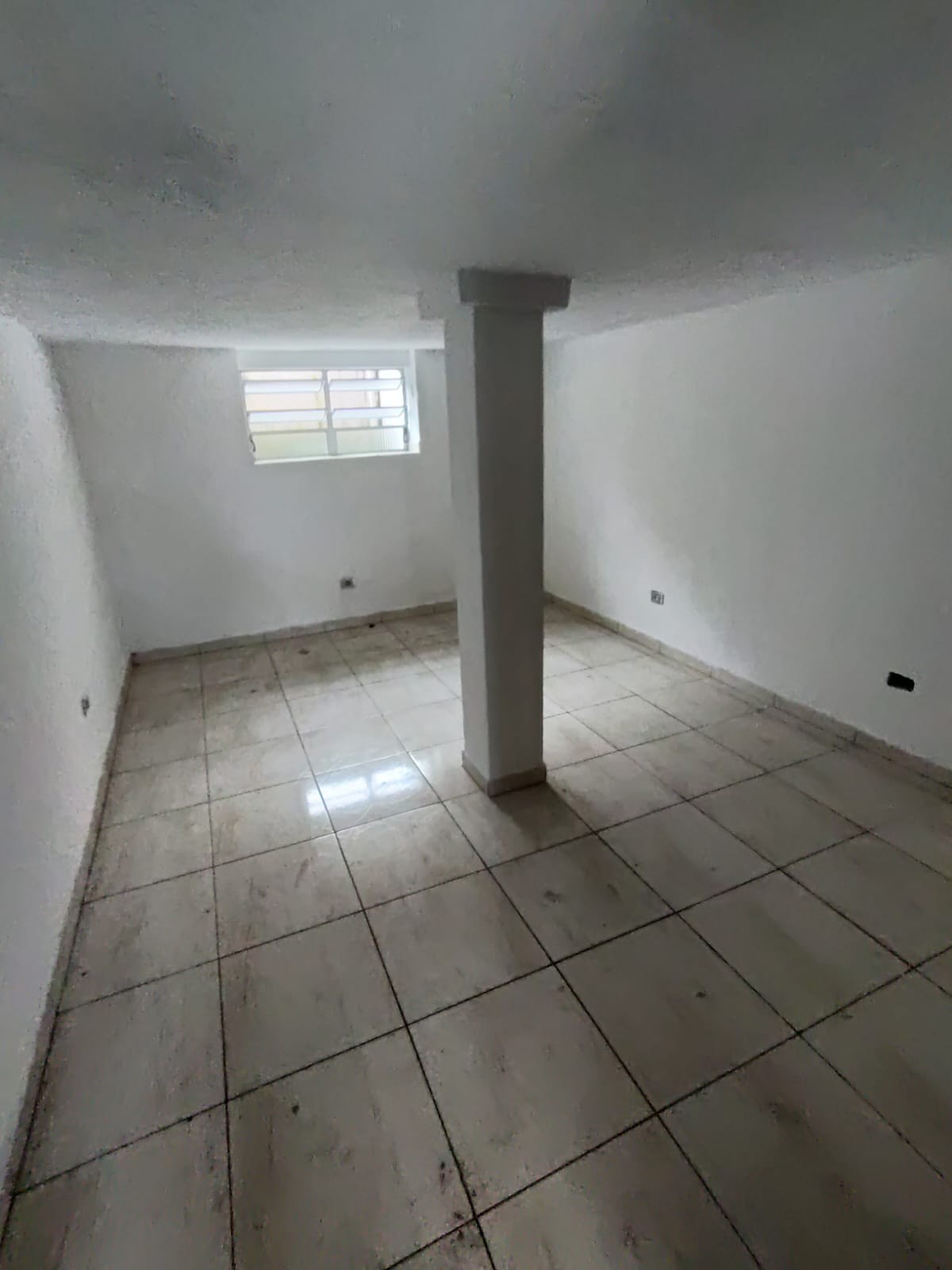 CASA 03 CÔMODOS JARDIM LUSO (POSSIBILIDADE VAGA DE GARAGEM)