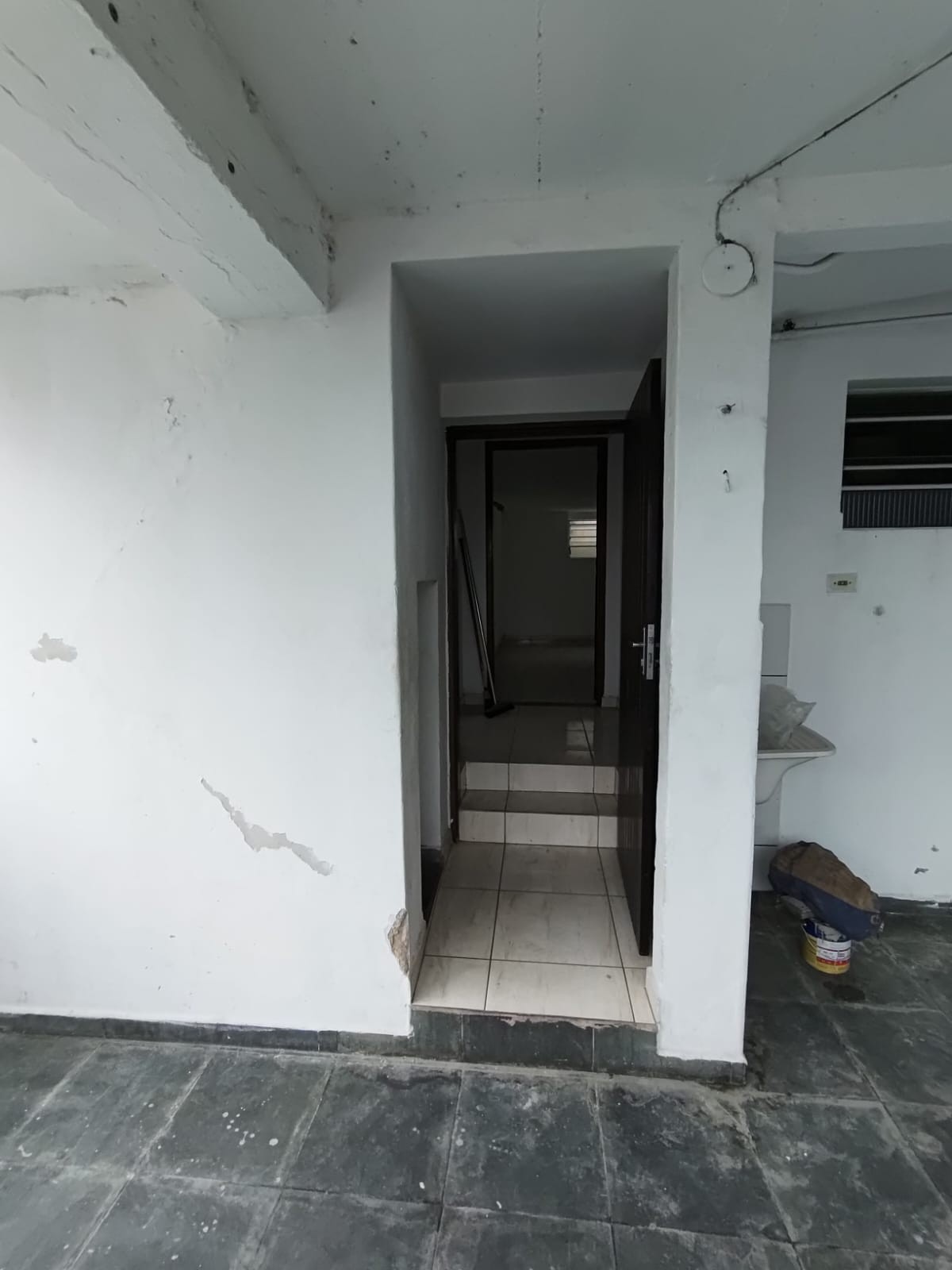CASA 03 CÔMODOS JARDIM LUSO (POSSIBILIDADE VAGA DE GARAGEM)