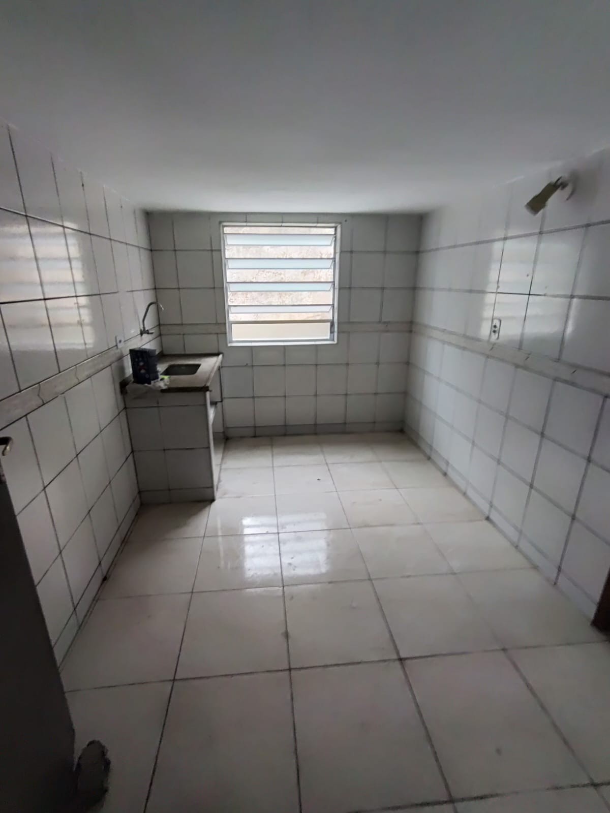 CASA 03 CÔMODOS JARDIM LUSO (POSSIBILIDADE VAGA DE GARAGEM)