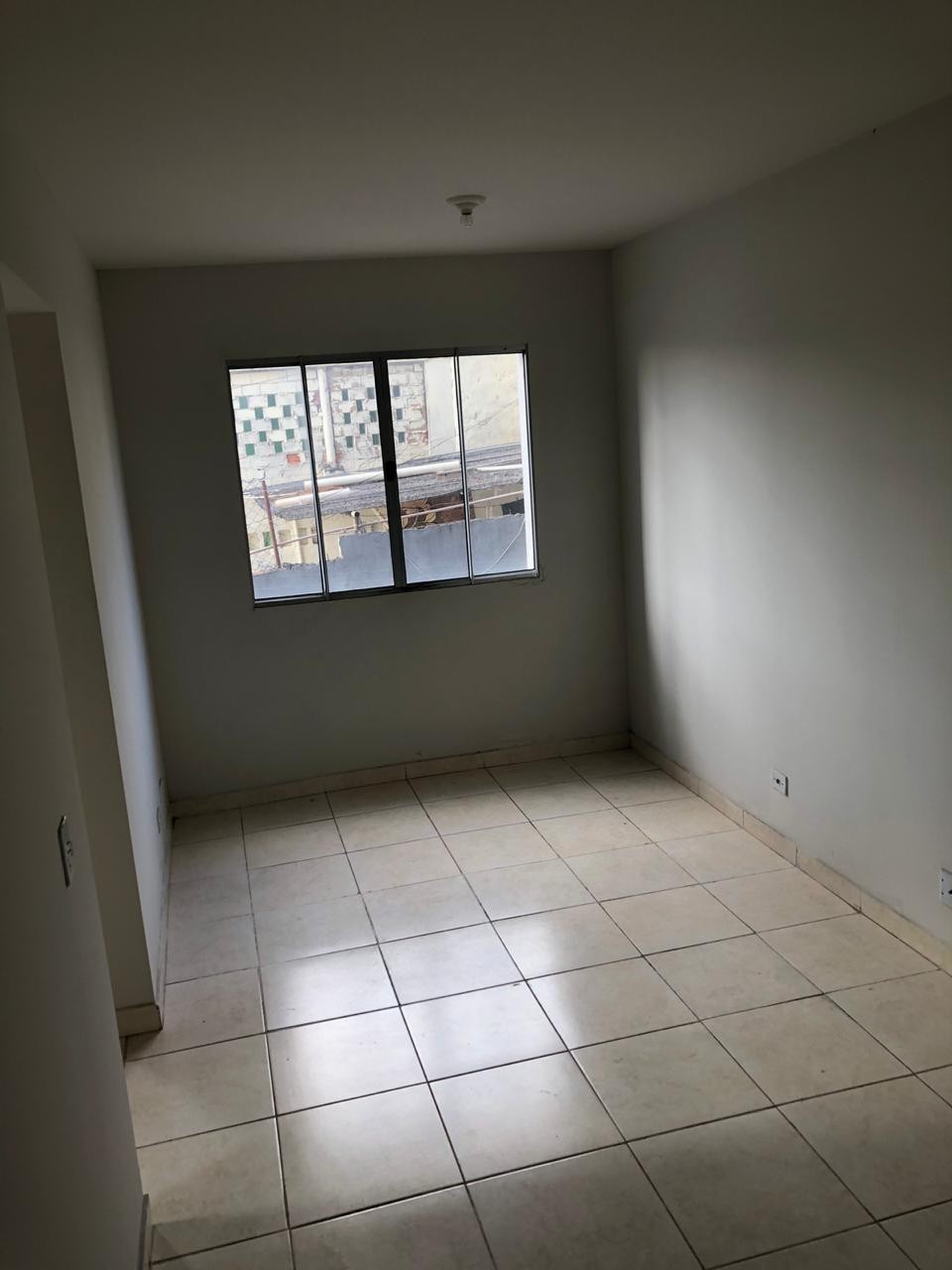 Apartamento - Travessa Av. Eid Maluf. - 2 dorms, sala, cozinha e área de serviço- vaga descoberta
