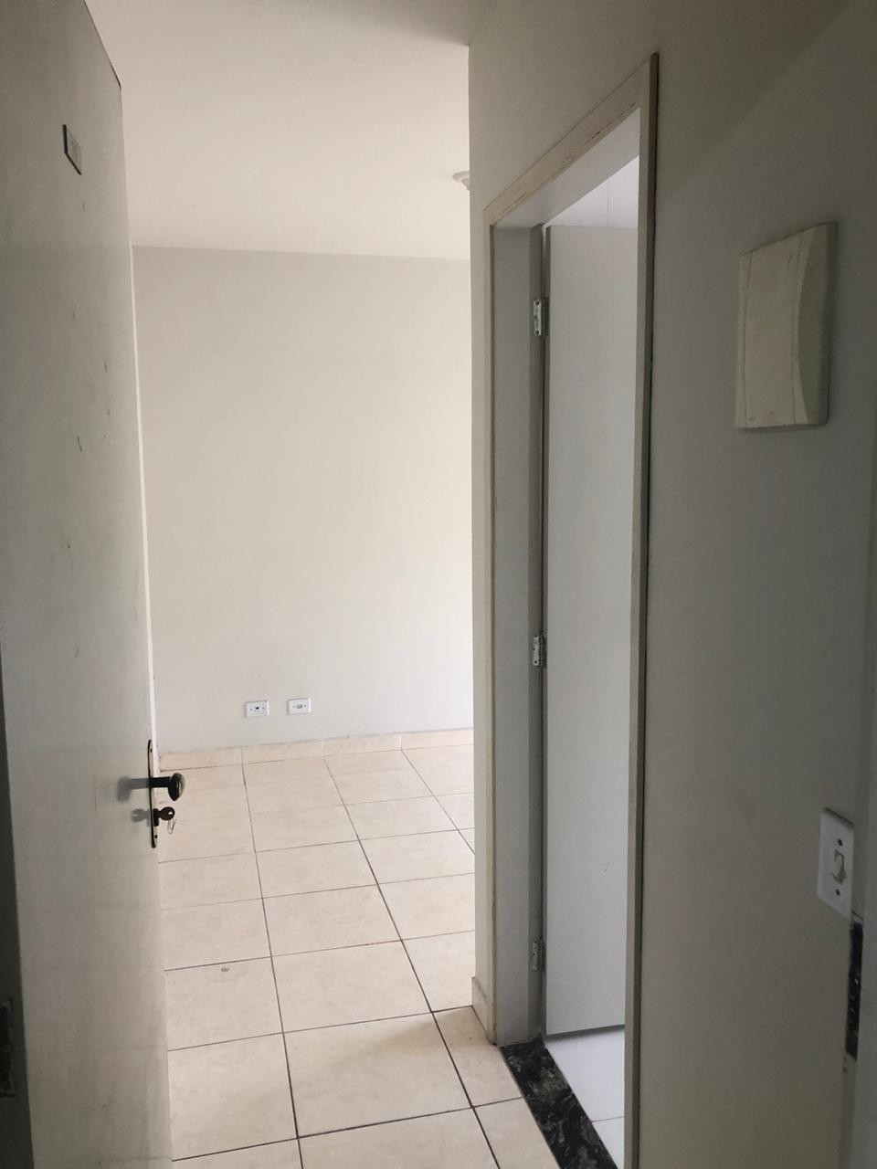 Apartamento - Travessa Av. Eid Maluf. - 2 dorms, sala, cozinha e área de serviço- vaga descoberta