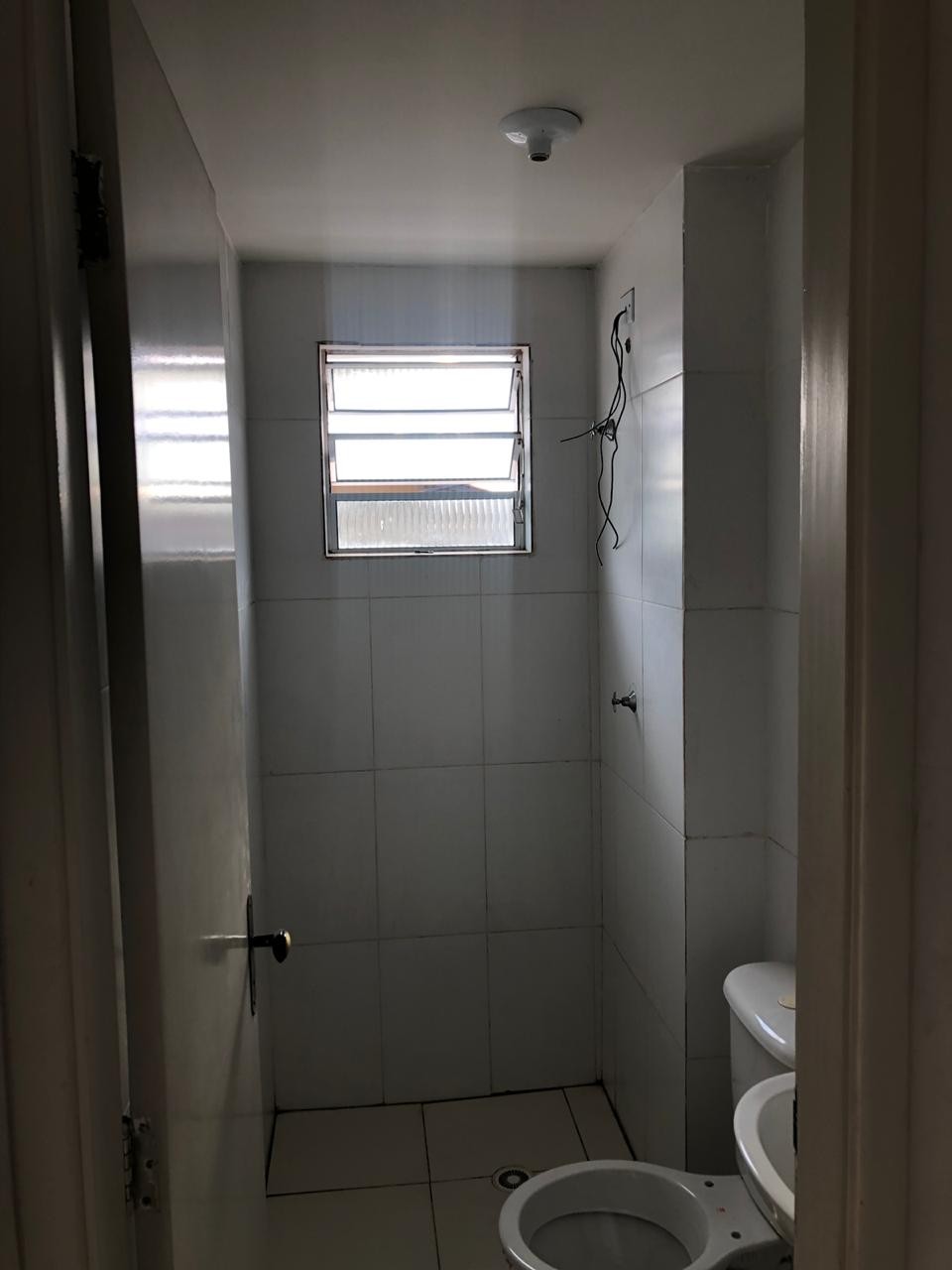 Apartamento - Travessa Av. Eid Maluf. - 2 dorms, sala, cozinha e área de serviço- vaga descoberta