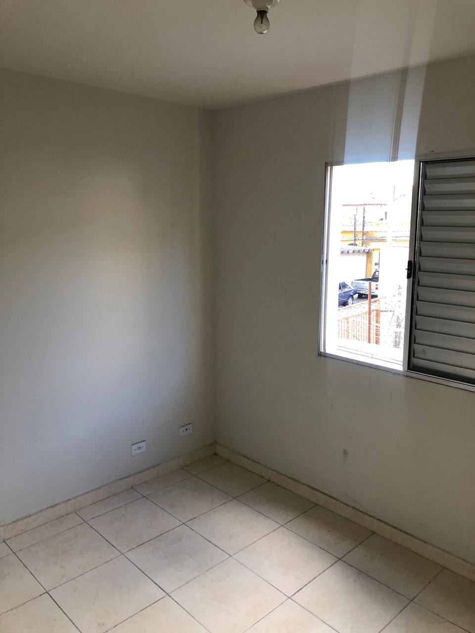 Apartamento - Travessa Av. Eid Maluf. - 2 dorms, sala, cozinha e área de serviço- vaga descoberta