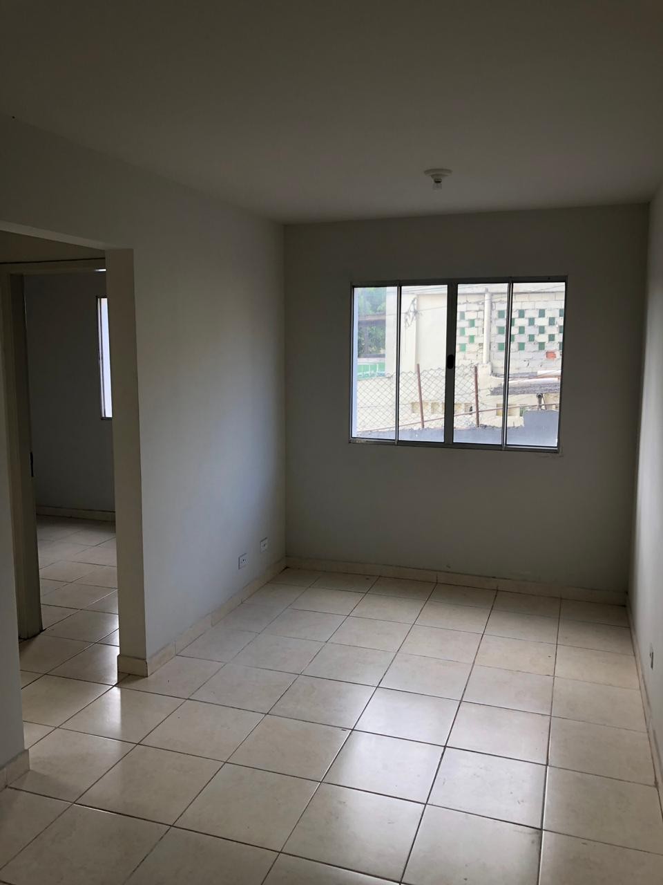 Apartamento - Travessa Av. Eid Maluf. - 2 dorms, sala, cozinha e área de serviço- vaga descoberta
