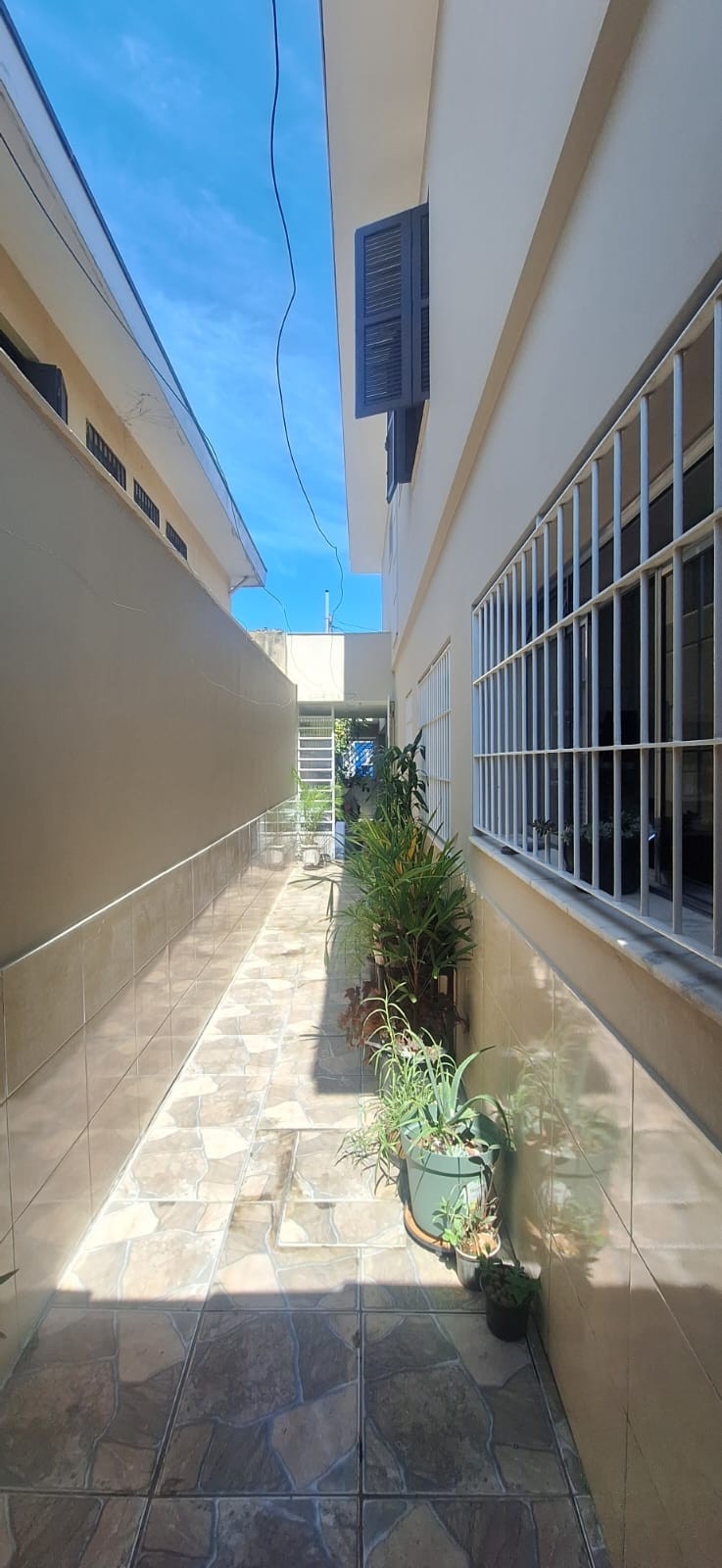 VENDE-SE SOBRADO  03 DORMITÓRIOS + EDÍCULA