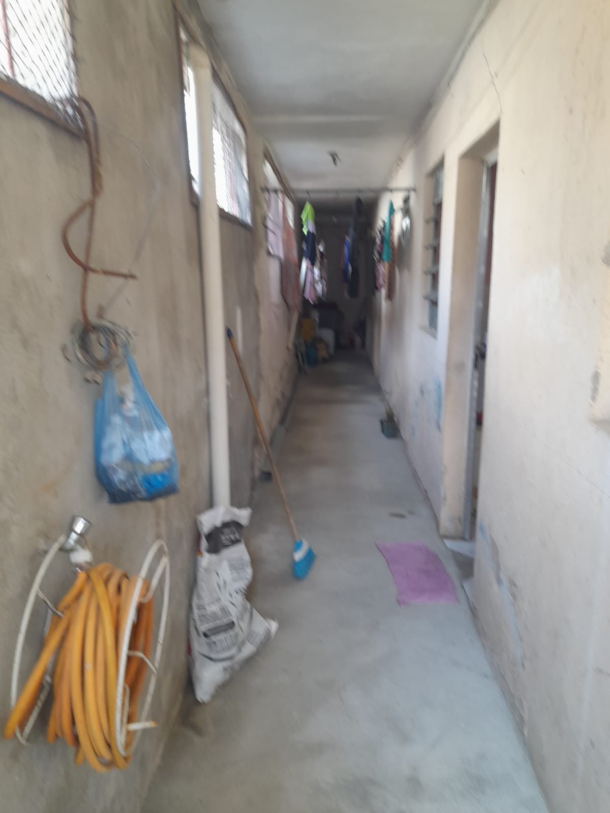 CASA COM 3DORMS- CONTRATO COMPRA E VENDA