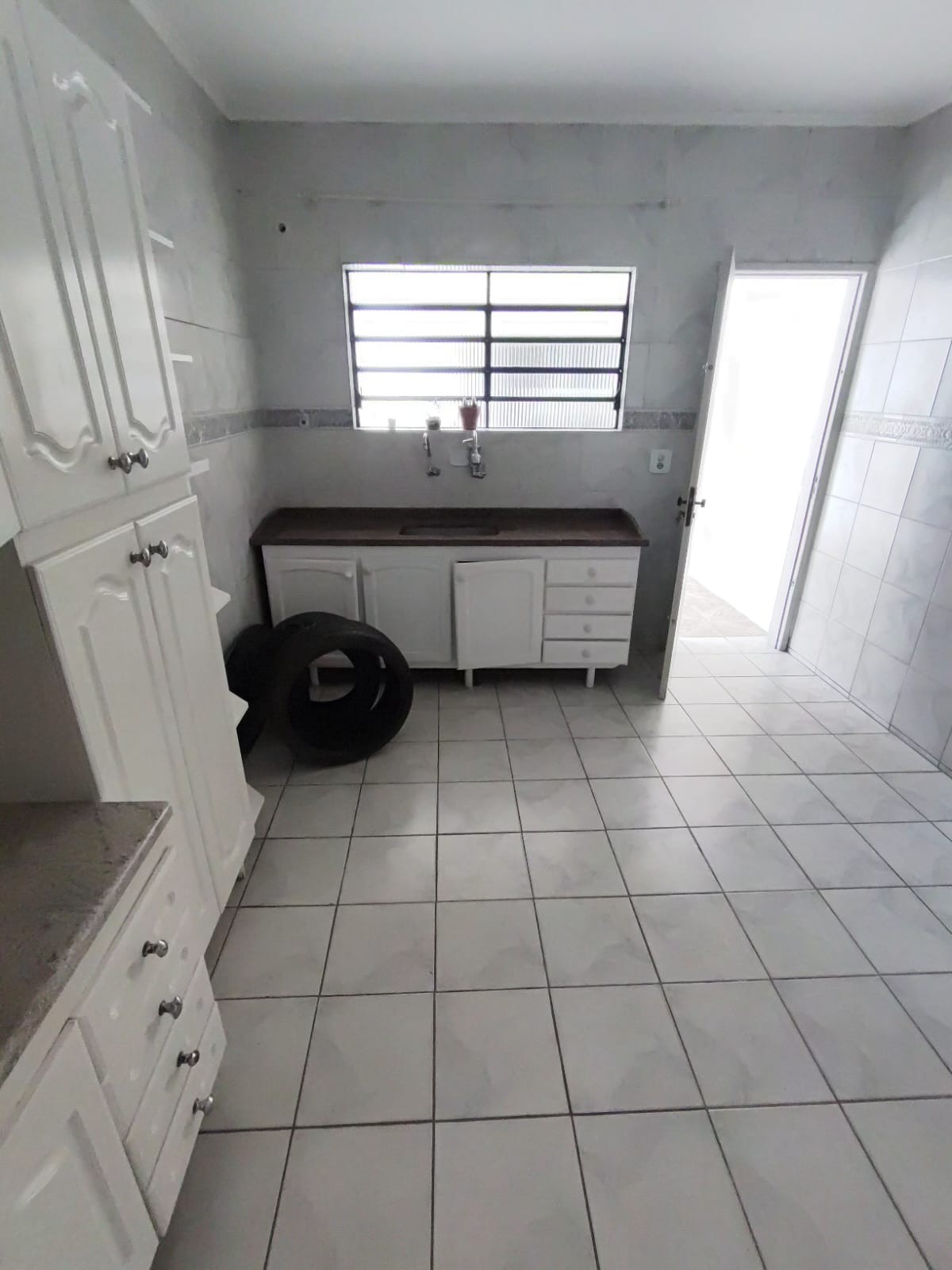 Sobrado para aluguel com 161 metros quadrados com 5 quartos