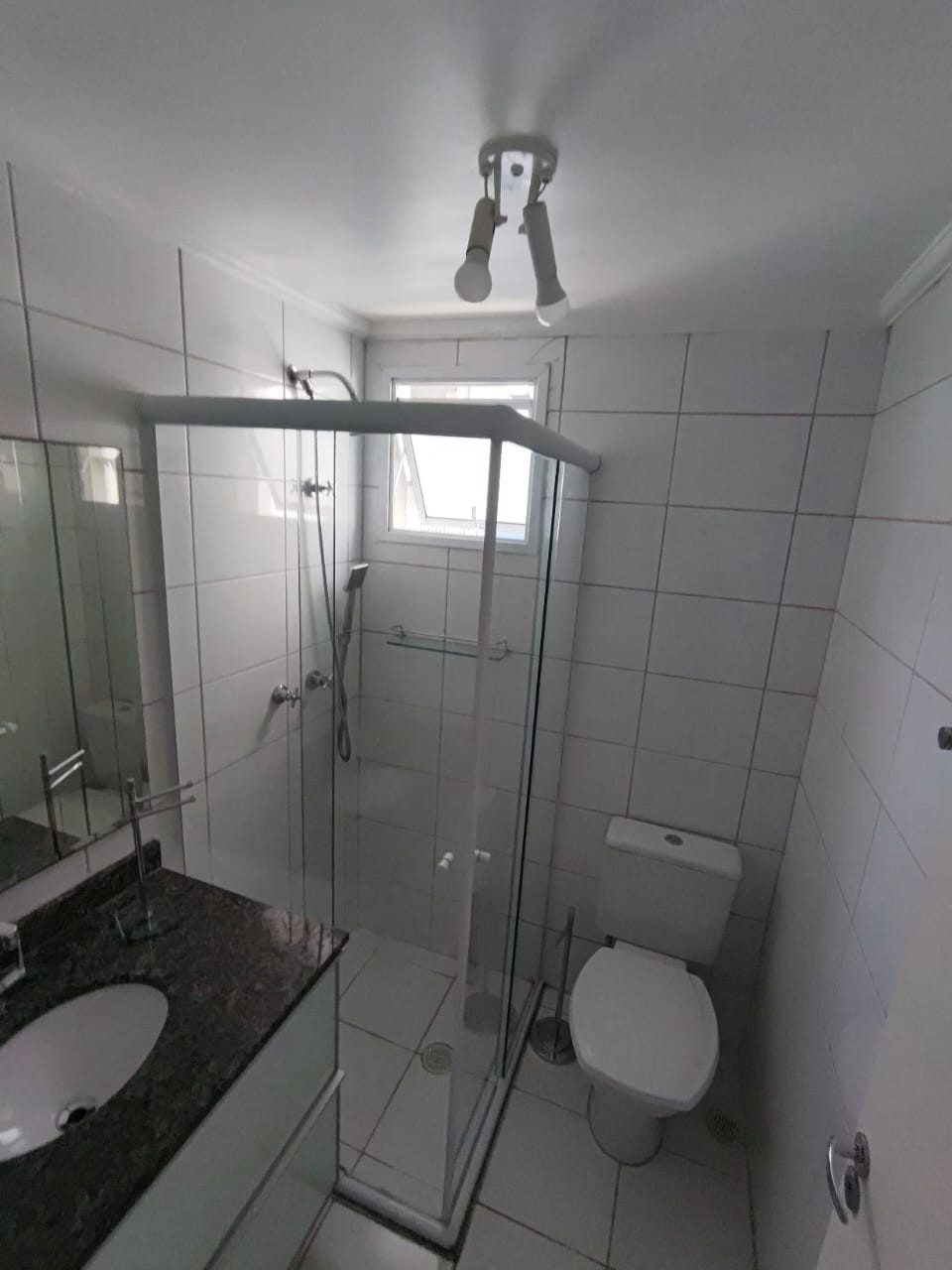 Apartamento com 3 Quartos e 2 banheiros à Venda, 81 m² por R$ 899.000