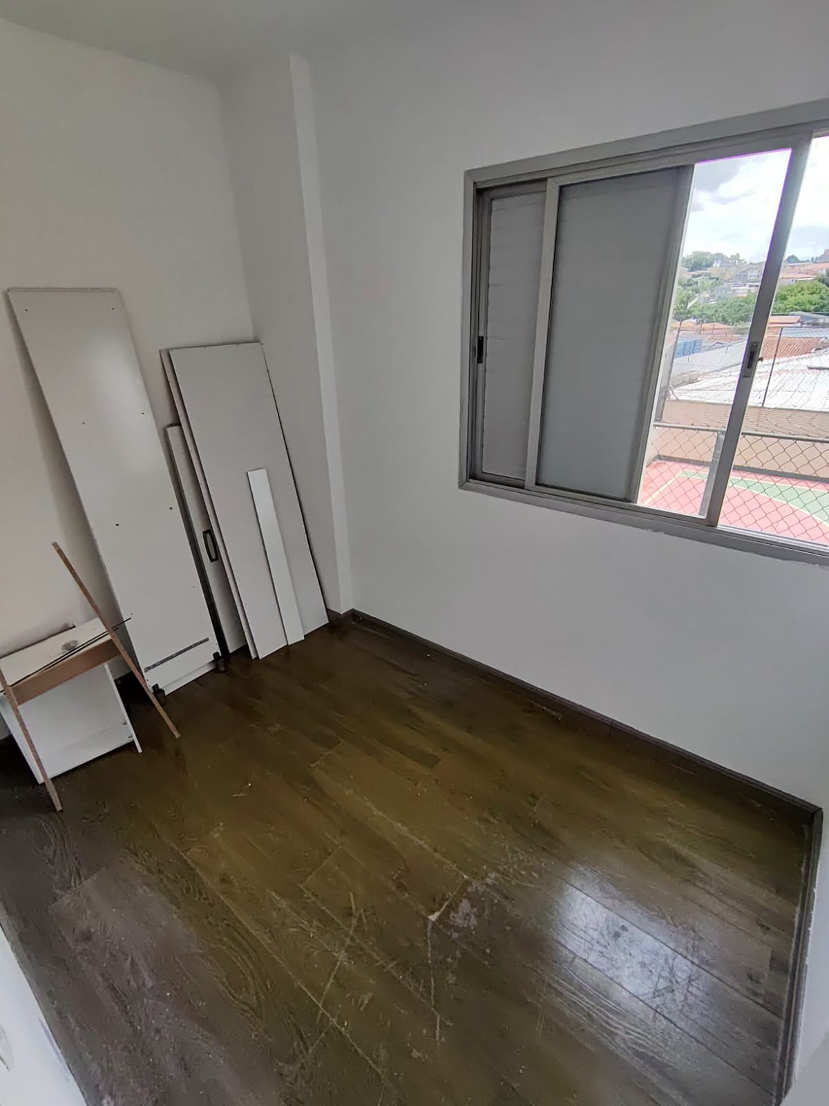 VENDE-SE APARTAMENTO AO LADO DA AVENIDA CUPECÊ