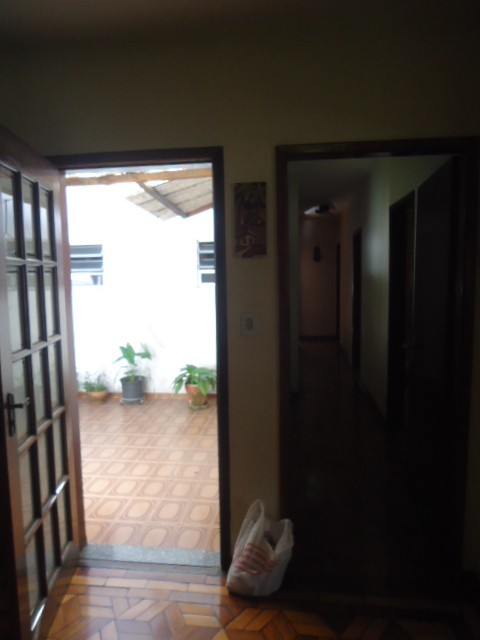 VENDE-SE CASA TÉRREA NO JARDIM CIDÁLIA