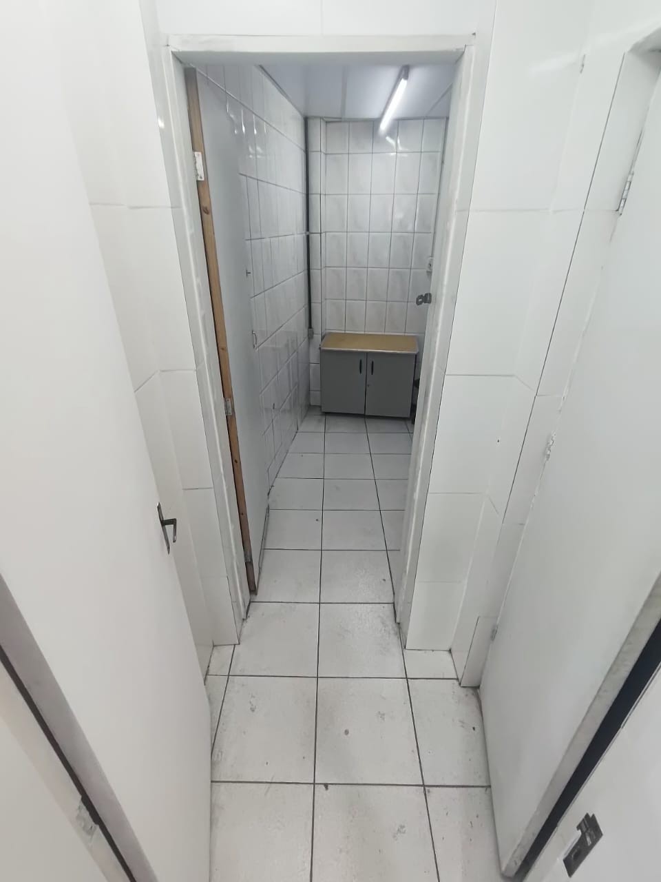 SALÃO COMERCIAL AV. CUPECÊ 200M² + AREA LATERAL