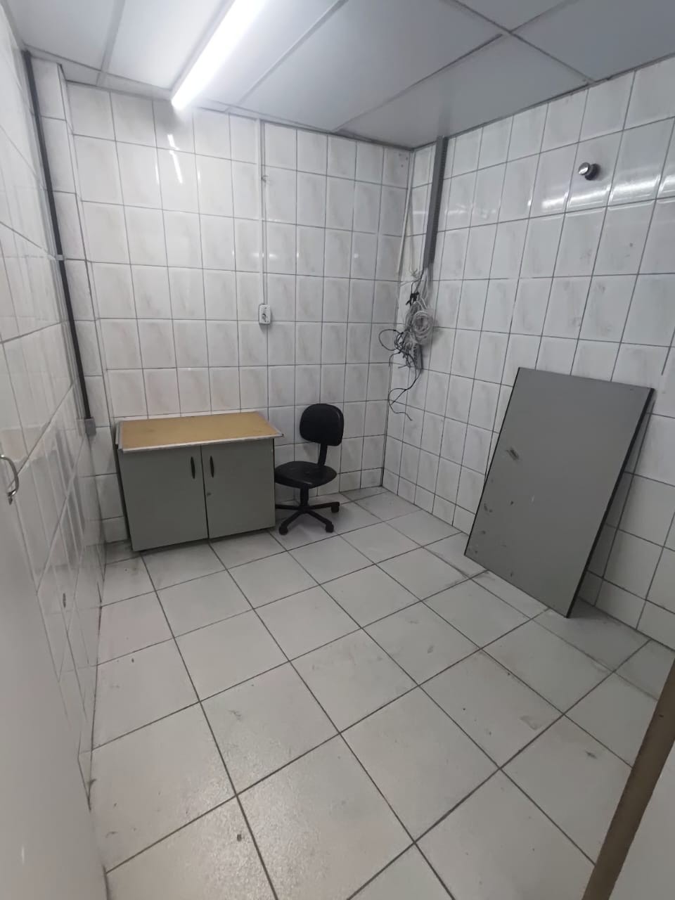 SALÃO COMERCIAL AV. CUPECÊ 200M² + AREA LATERAL