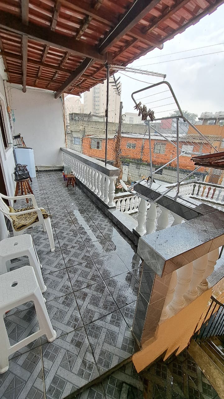 Casa para renda - Terreno com 123m²