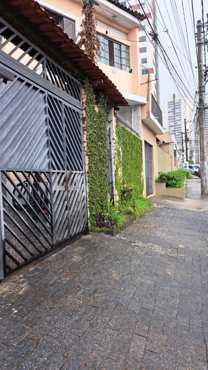 Casa para renda - Terreno com 123m²