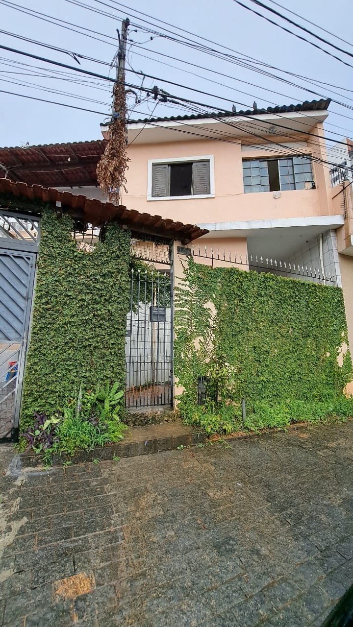 Casa para renda - Terreno com 123m²