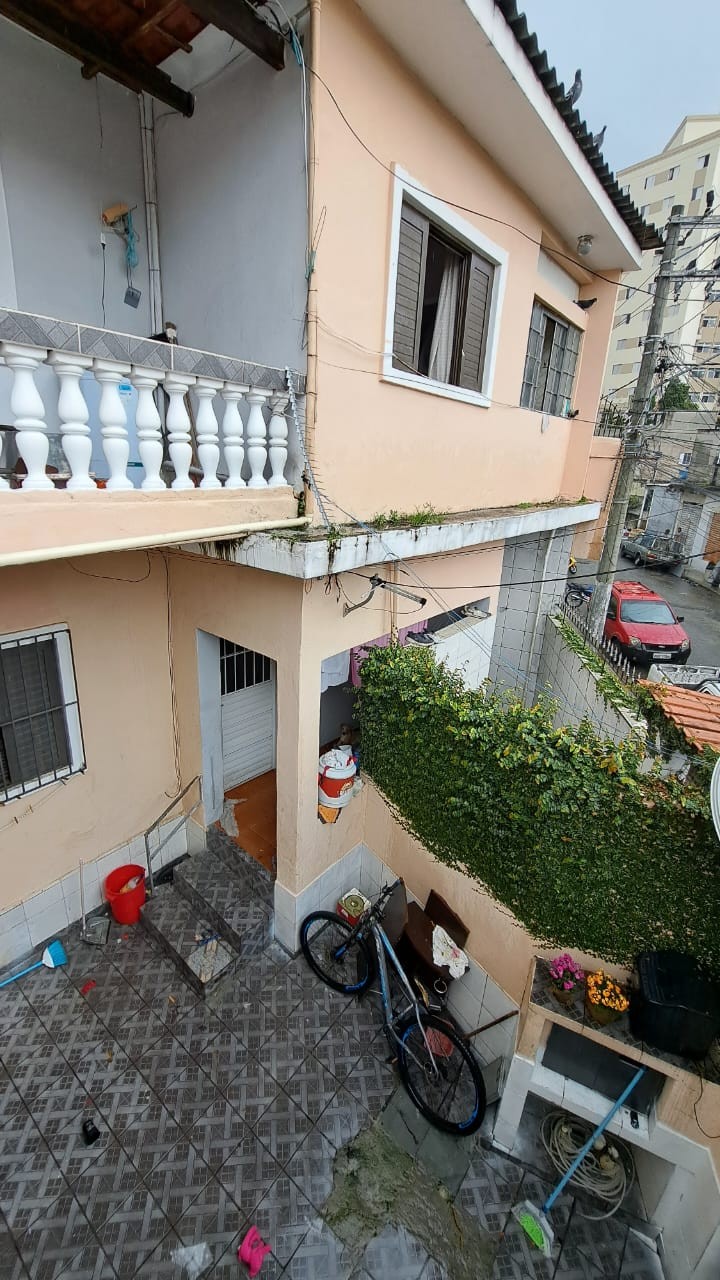 Casa para renda - Terreno com 123m²