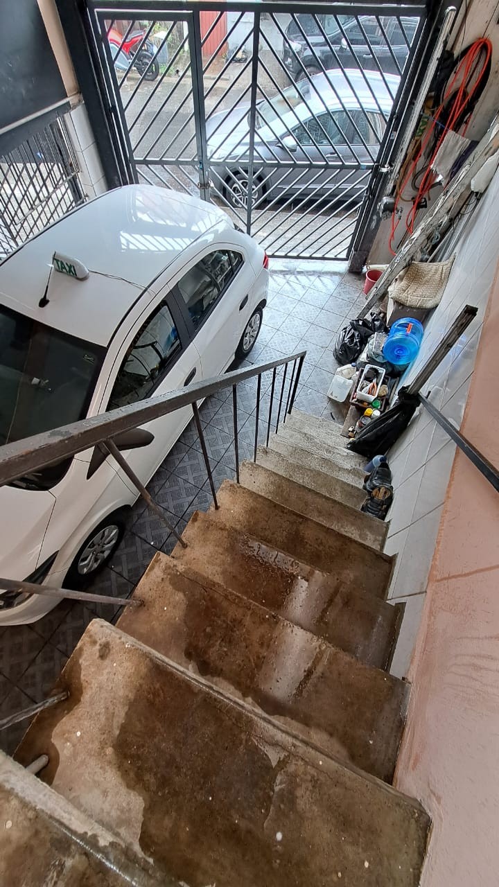 Casa para renda - Terreno com 123m²