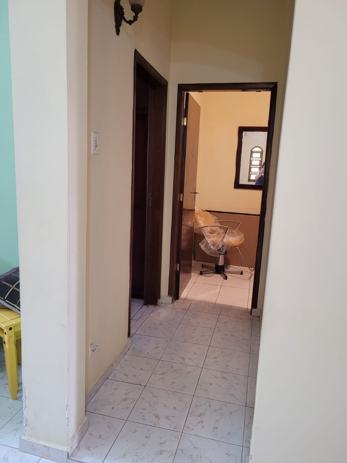 Sobrado com 4 dorms + Salão comercial - 350 m²