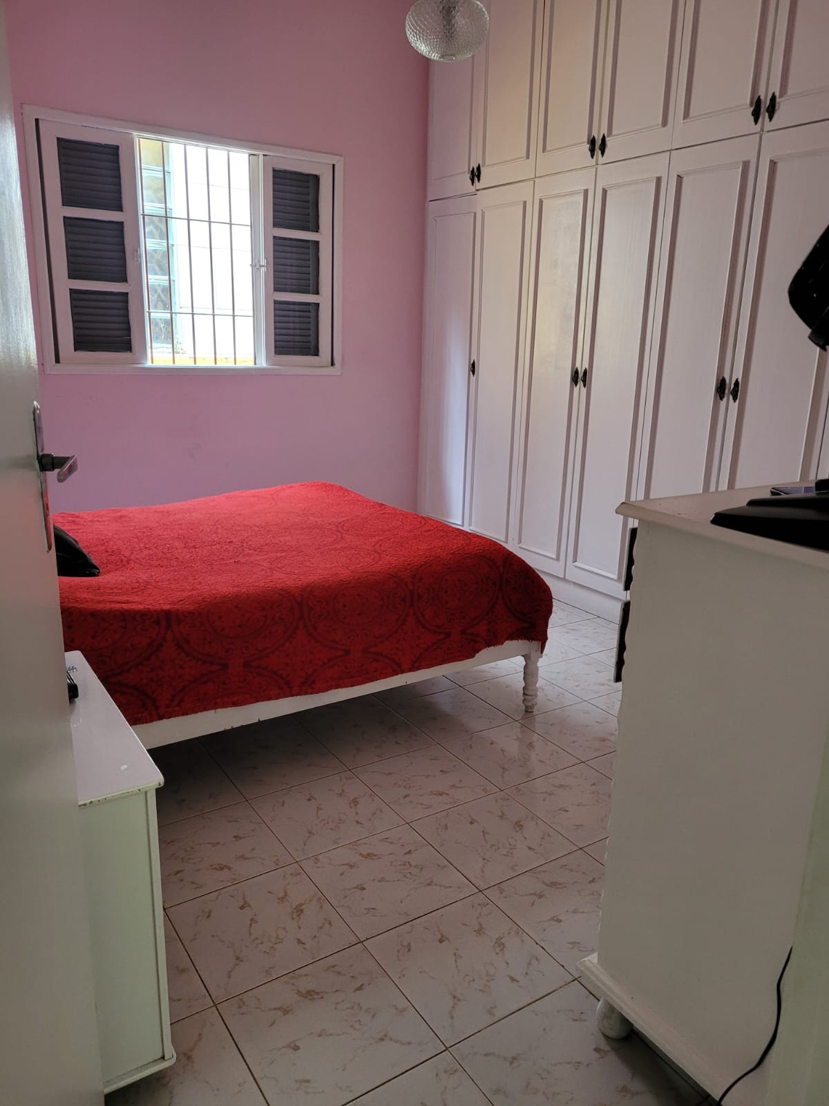 Sobrado com 4 dorms + Salão comercial - 350 m²