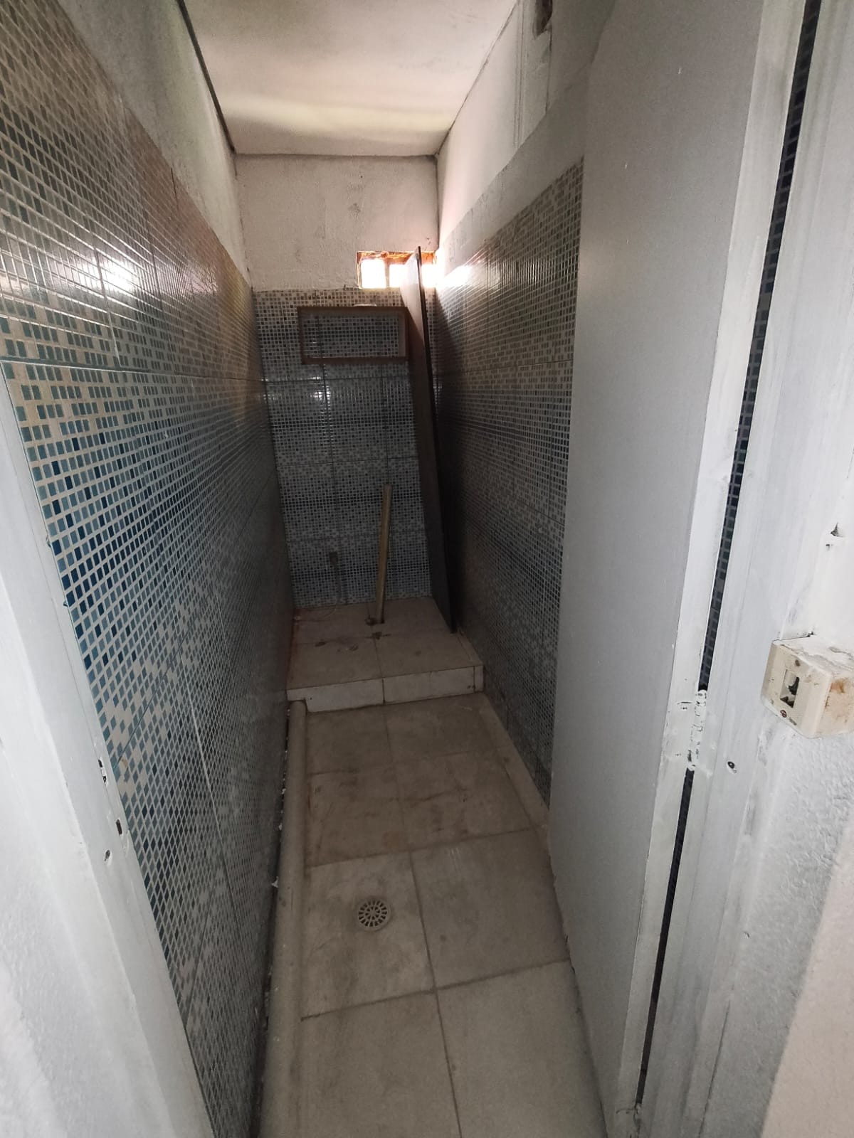 Salão Sobreloja - Av. Yervant Kissajikian, 3264 - Vila Missionaria