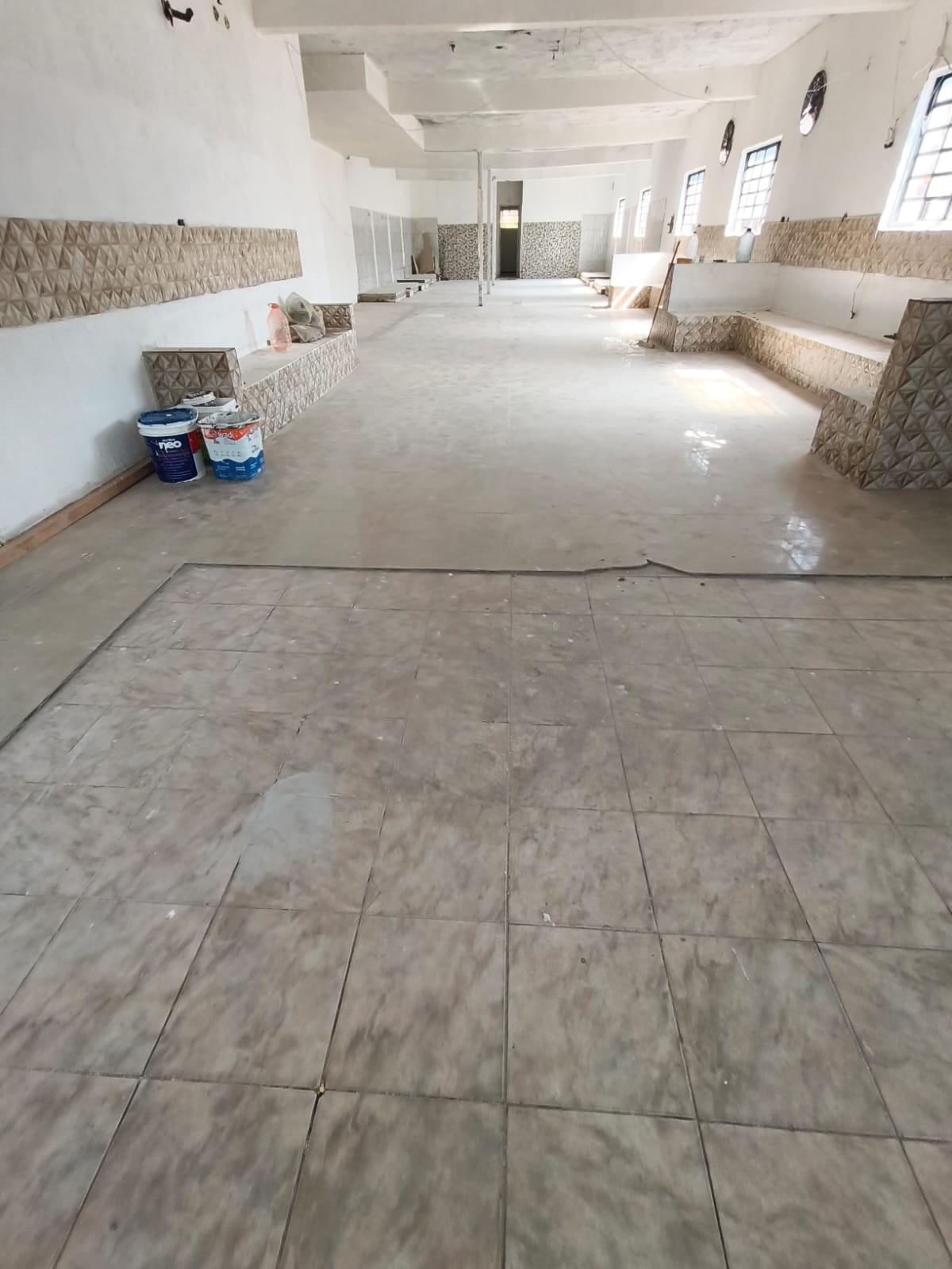 Salão Sobreloja - Av. Yervant Kissajikian, 3264 - Vila Missionaria