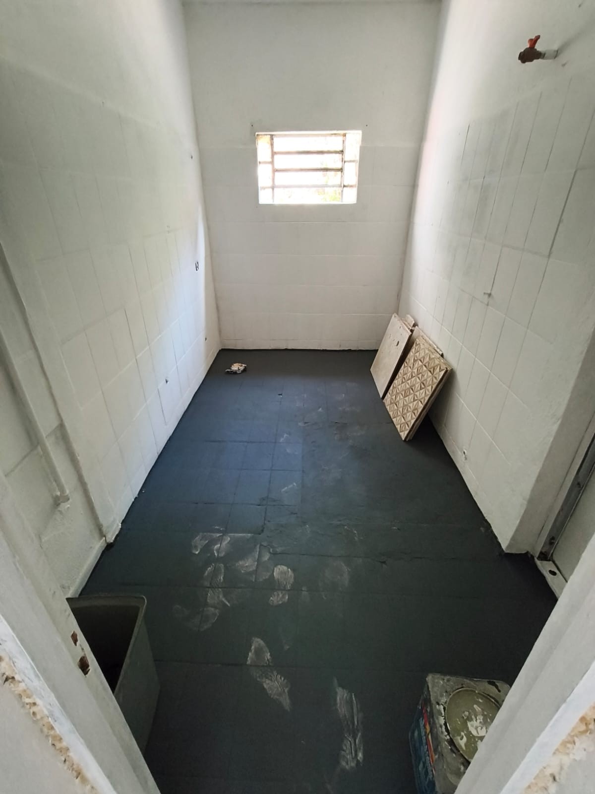 Salão Sobreloja - Av. Yervant Kissajikian, 3264 - Vila Missionaria