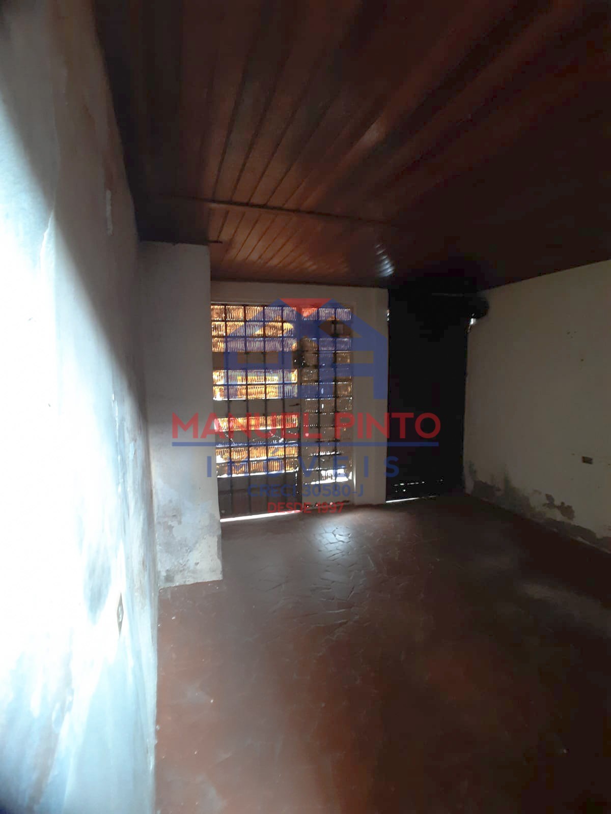 Terreno com 374m com 4 construções