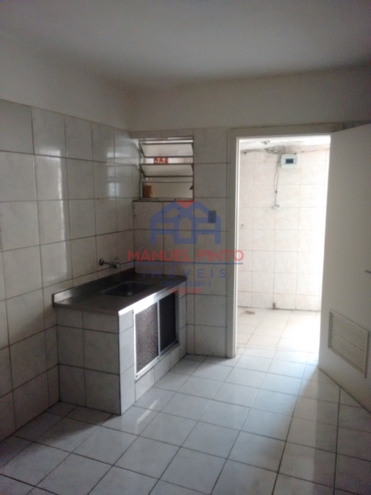 Terreno com 374m com 4 construções