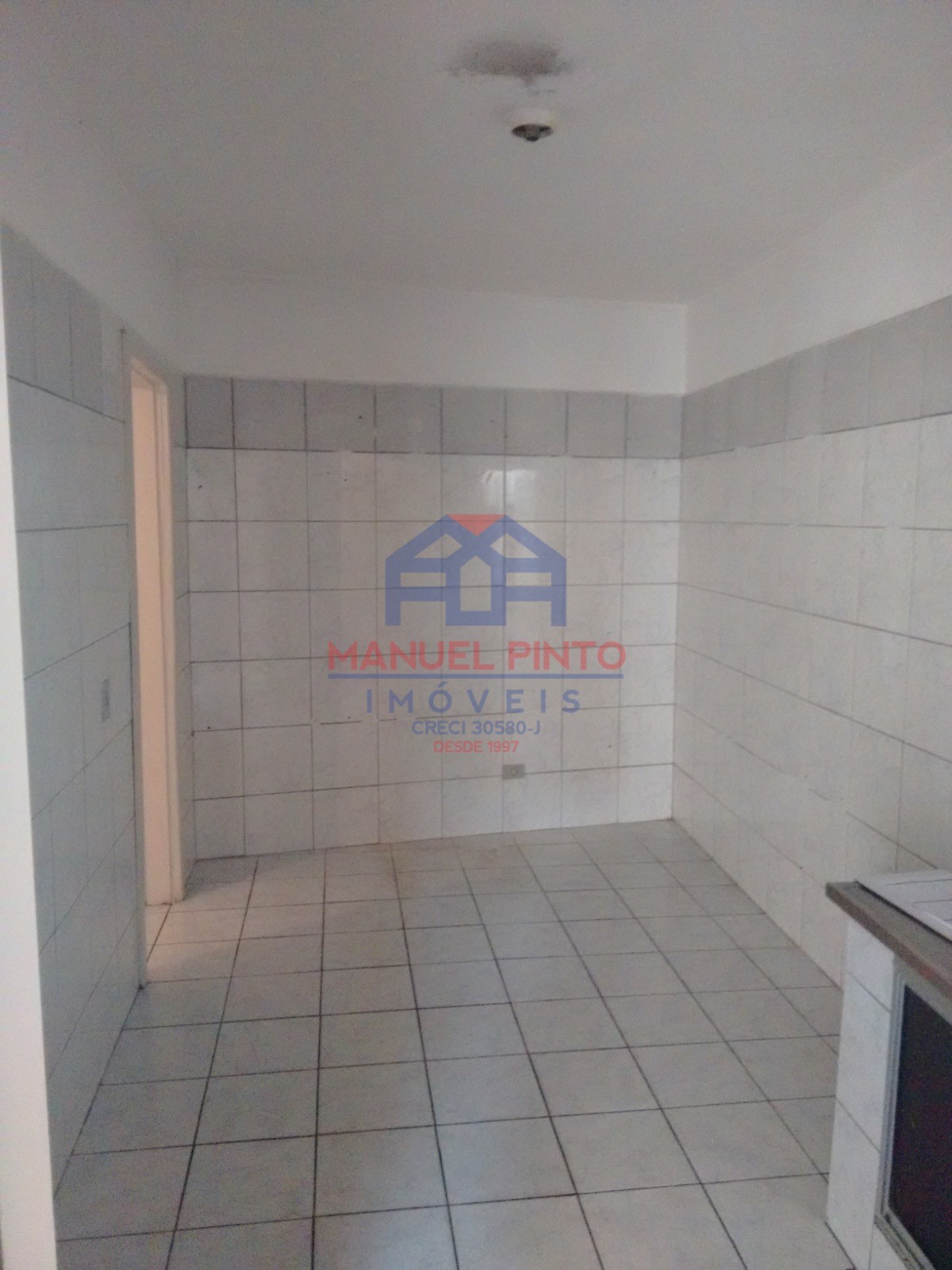 Terreno com 374m com 4 construções