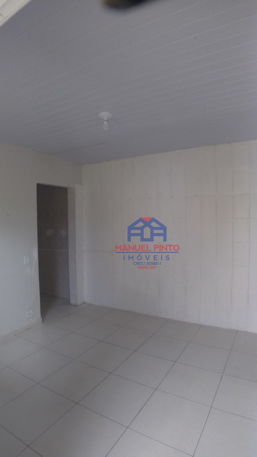 Terreno com 3 casas