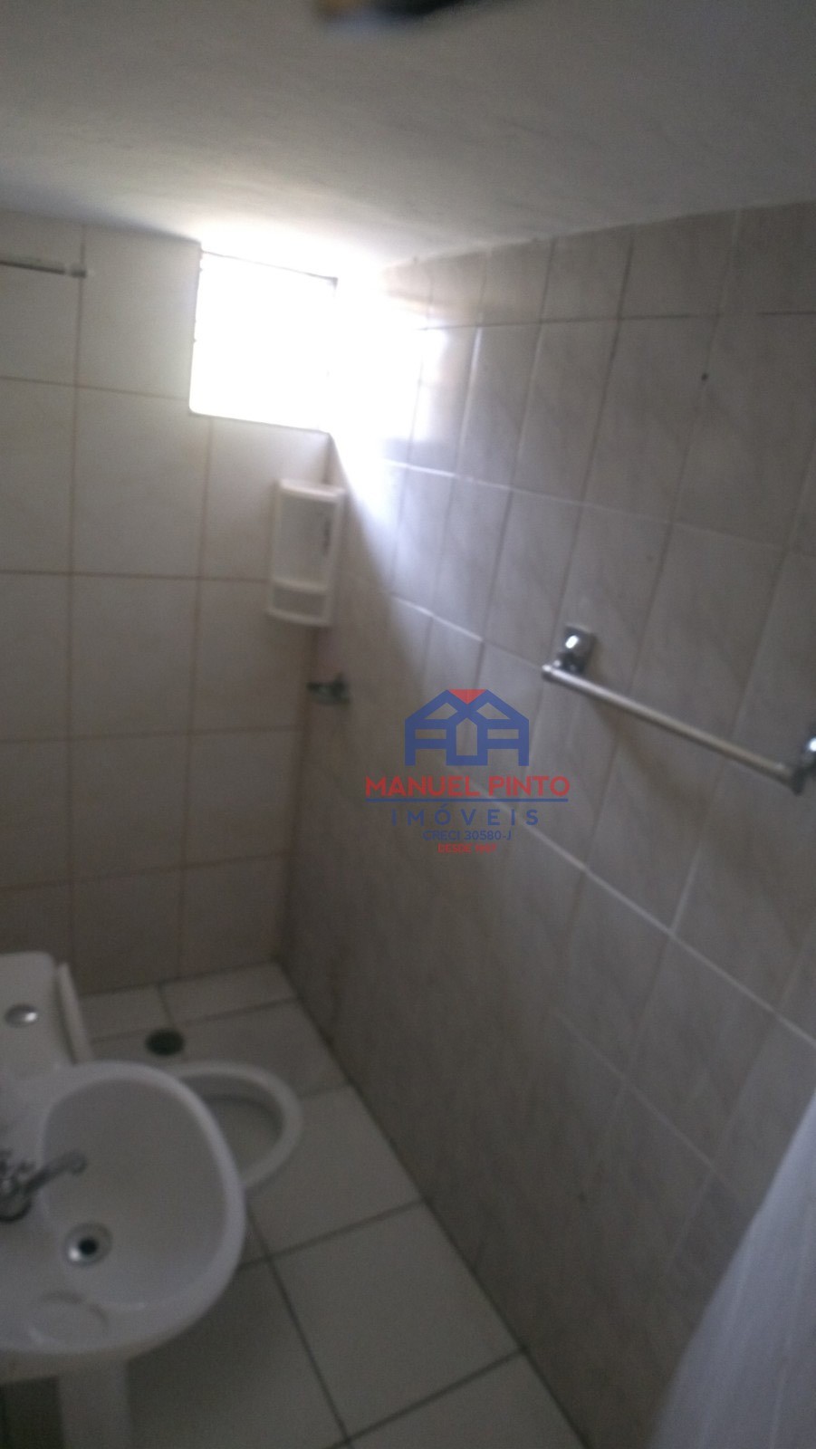 Terreno com 3 casas