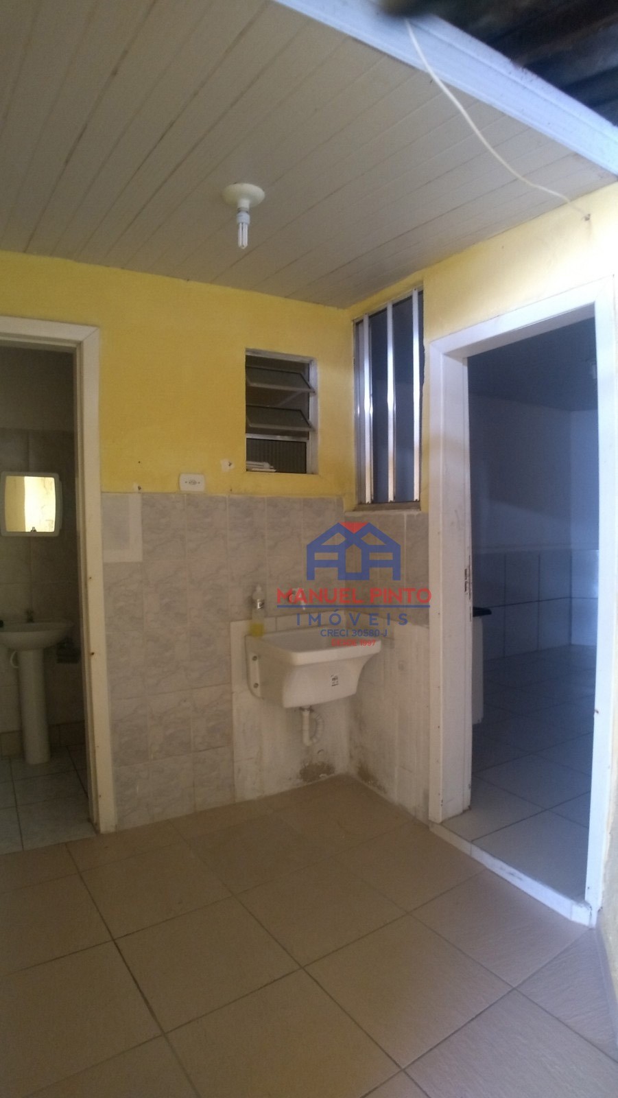 Terreno com 3 casas
