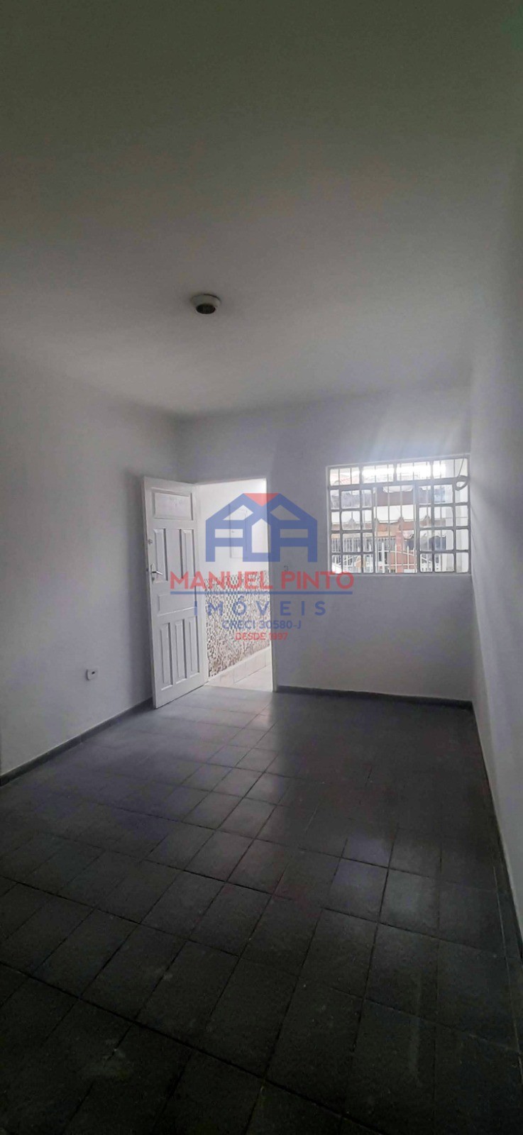 Terreno com 3 casas