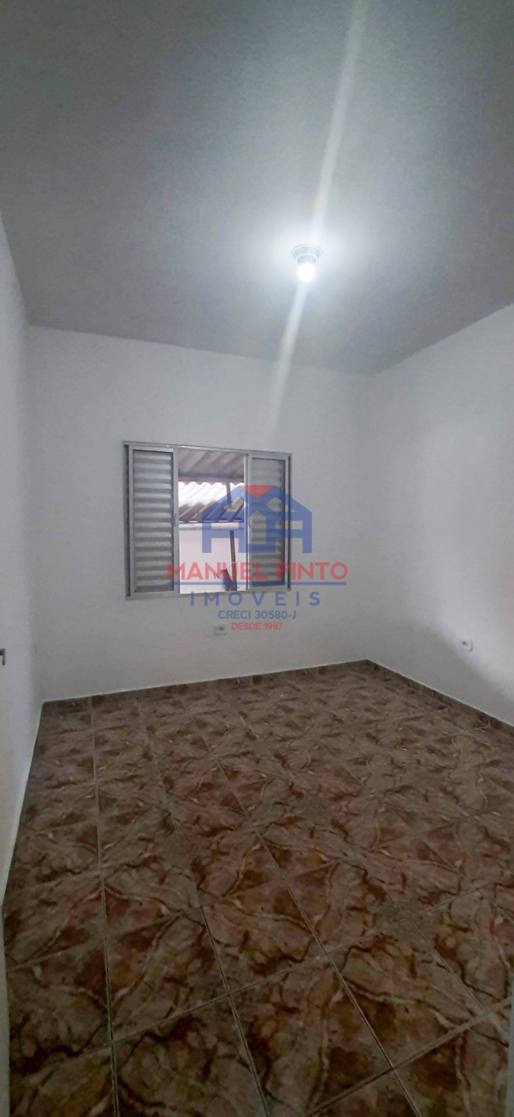 Terreno com 3 casas