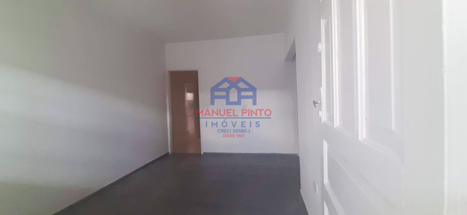 Terreno com 3 casas